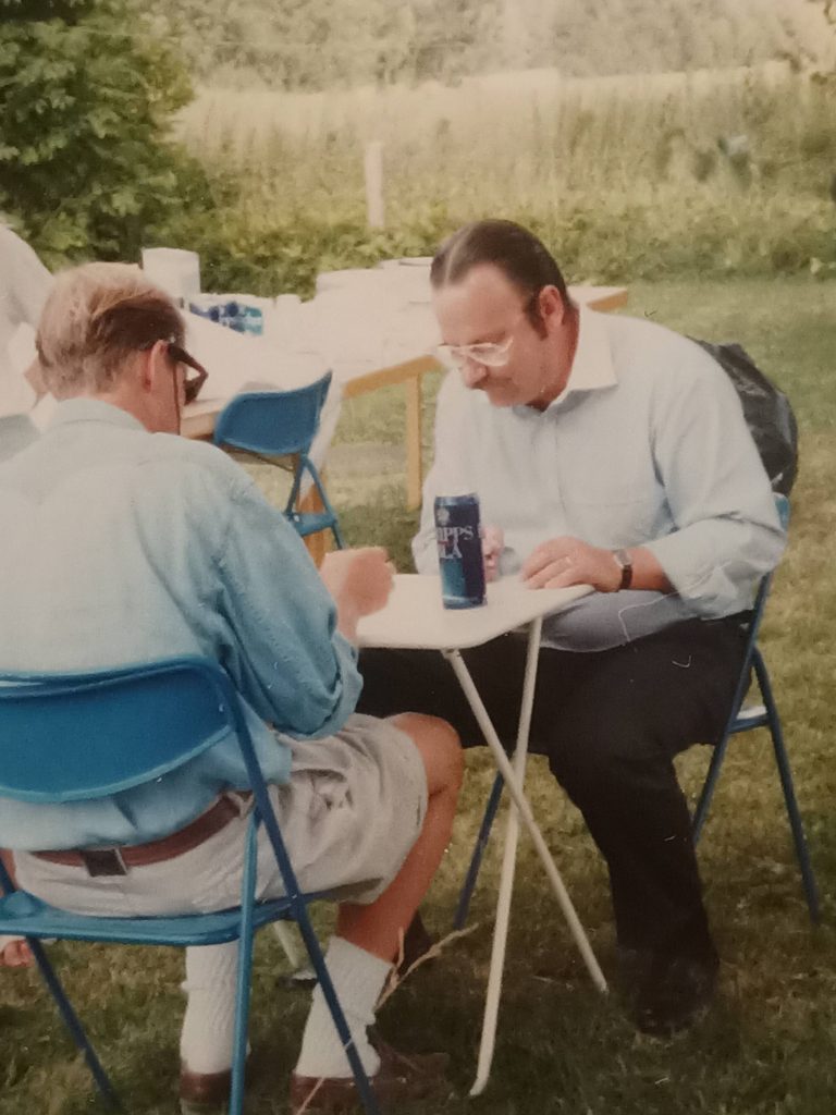 Sven Melander äter lunch